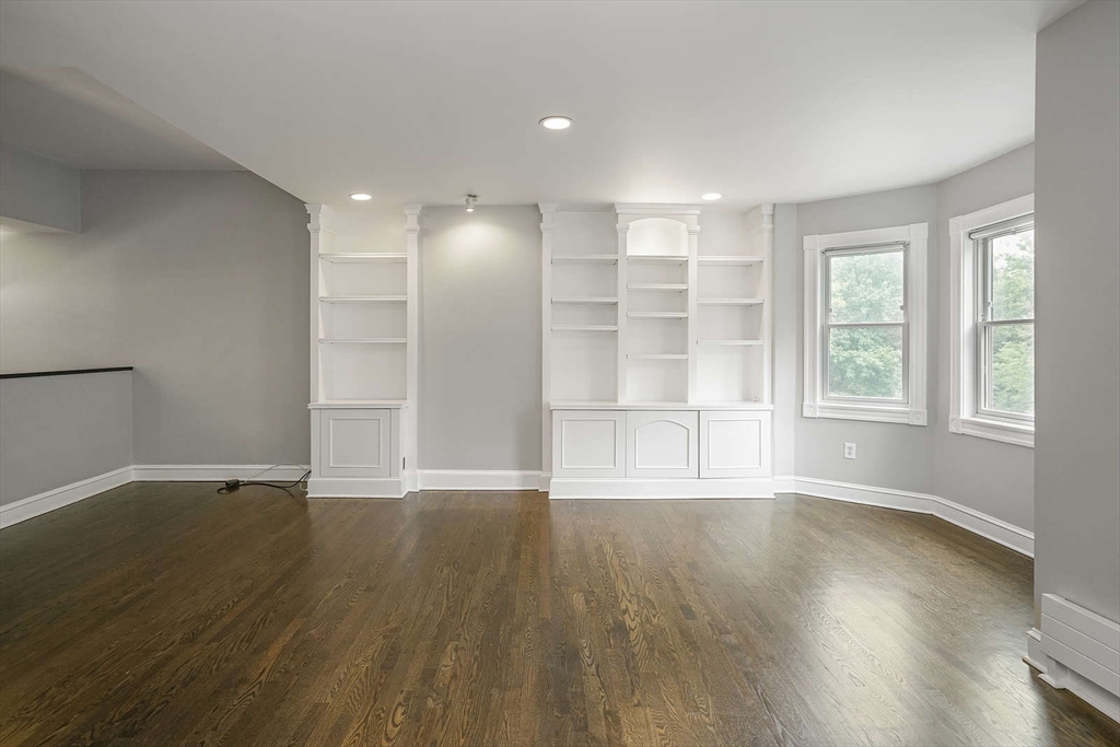 3 bed, 2 bath apartment for rent at 16 Follen St Unit 3, Back Bay — photo 4 of 23