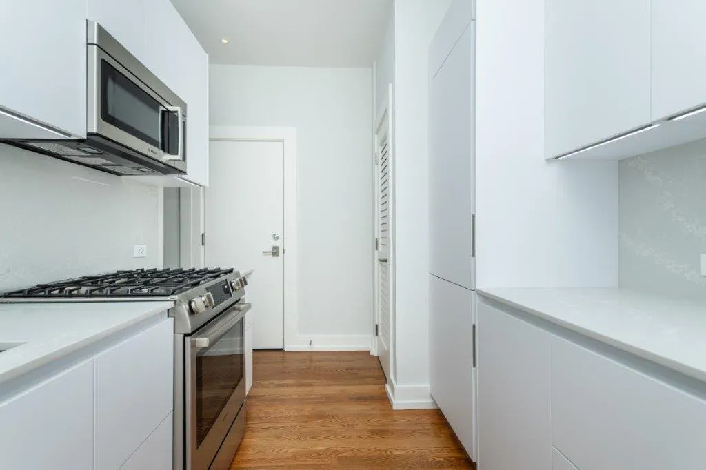 2 bed, 1 bath apartment for rent at 16 Forest St Unit 22, Baldwin — photo 1 of 10