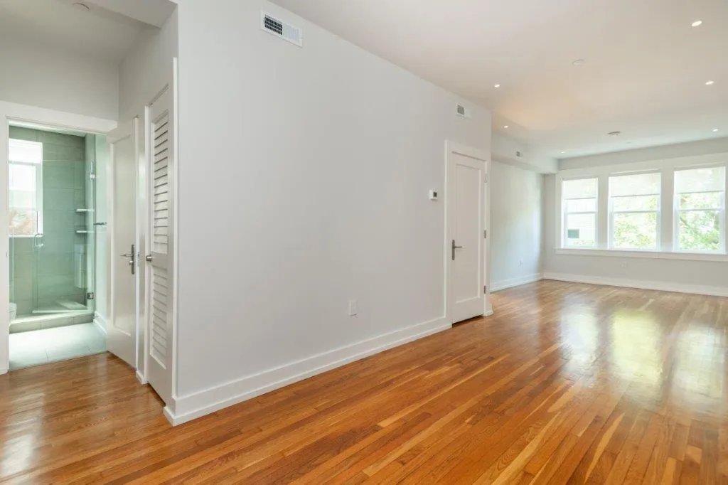 2 bed, 1 bath apartment for rent at 16 Forest St Unit 22, Baldwin — photo 5 of 10