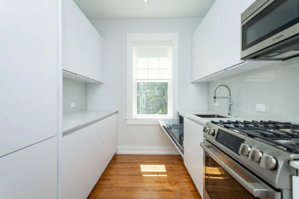 2 bed, 1 bath apartment for rent at 16 Forest St Unit 22, Baldwin — photo 2 of 10