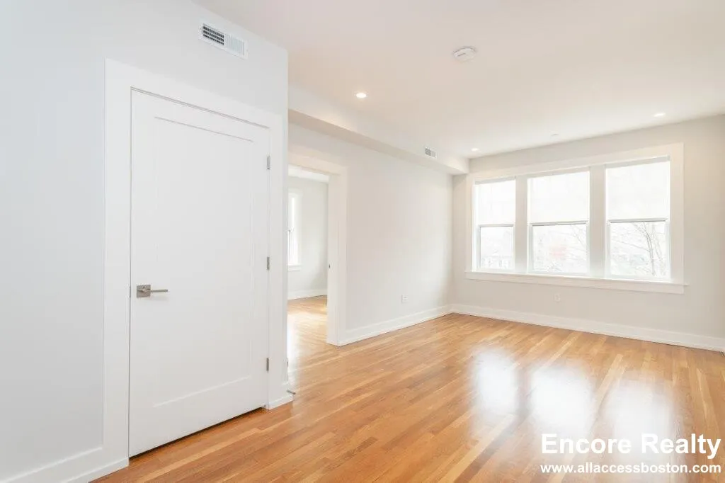 2 bed, 1 bath apartment for rent at 16 Forest St Unit 32, Baldwin — photo 8 of 11