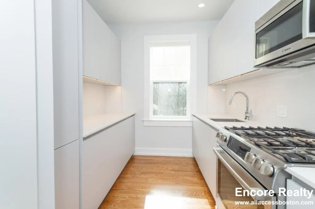 2 bed, 1 bath apartment for rent at 16 Forest St Unit 32, Baldwin — photo 1 of 11
