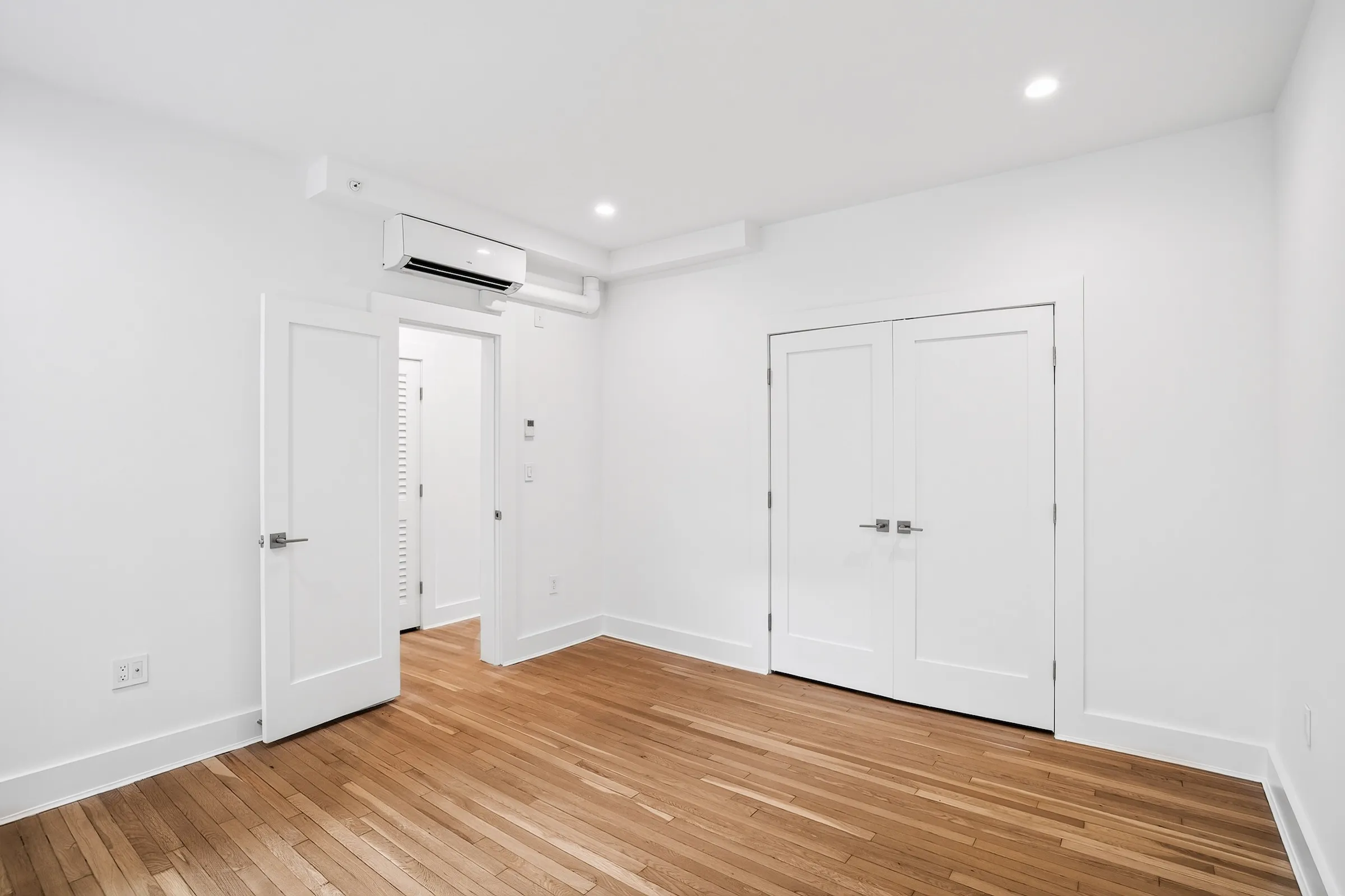 2 bed, 1 bath apartment for rent at 16 Forest St Unit 33, Baldwin — photo 7 of 11