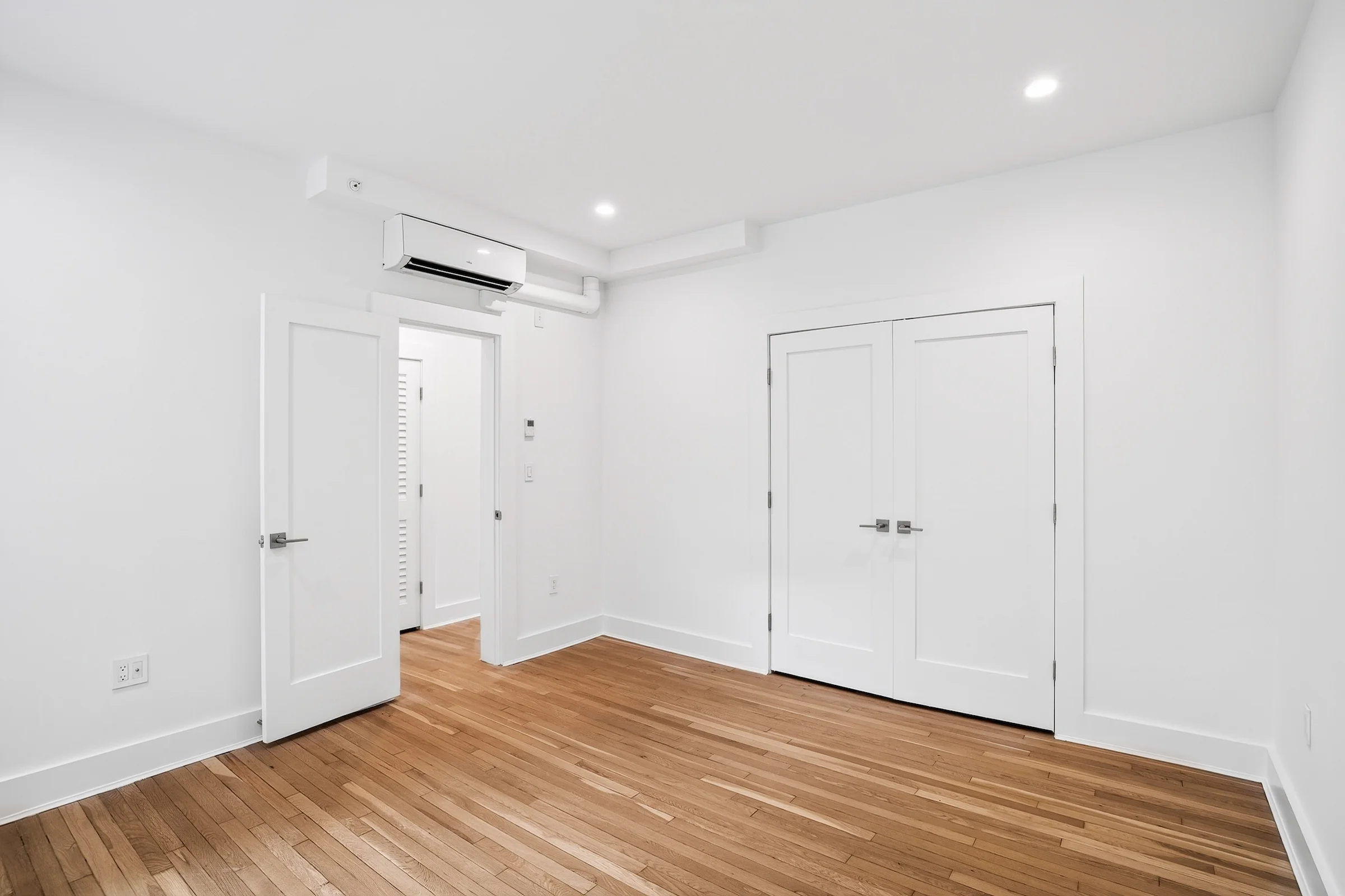 2 bed, 1 bath apartment for rent at 16 Forest St Unit 33, Baldwin — photo 9 of 12