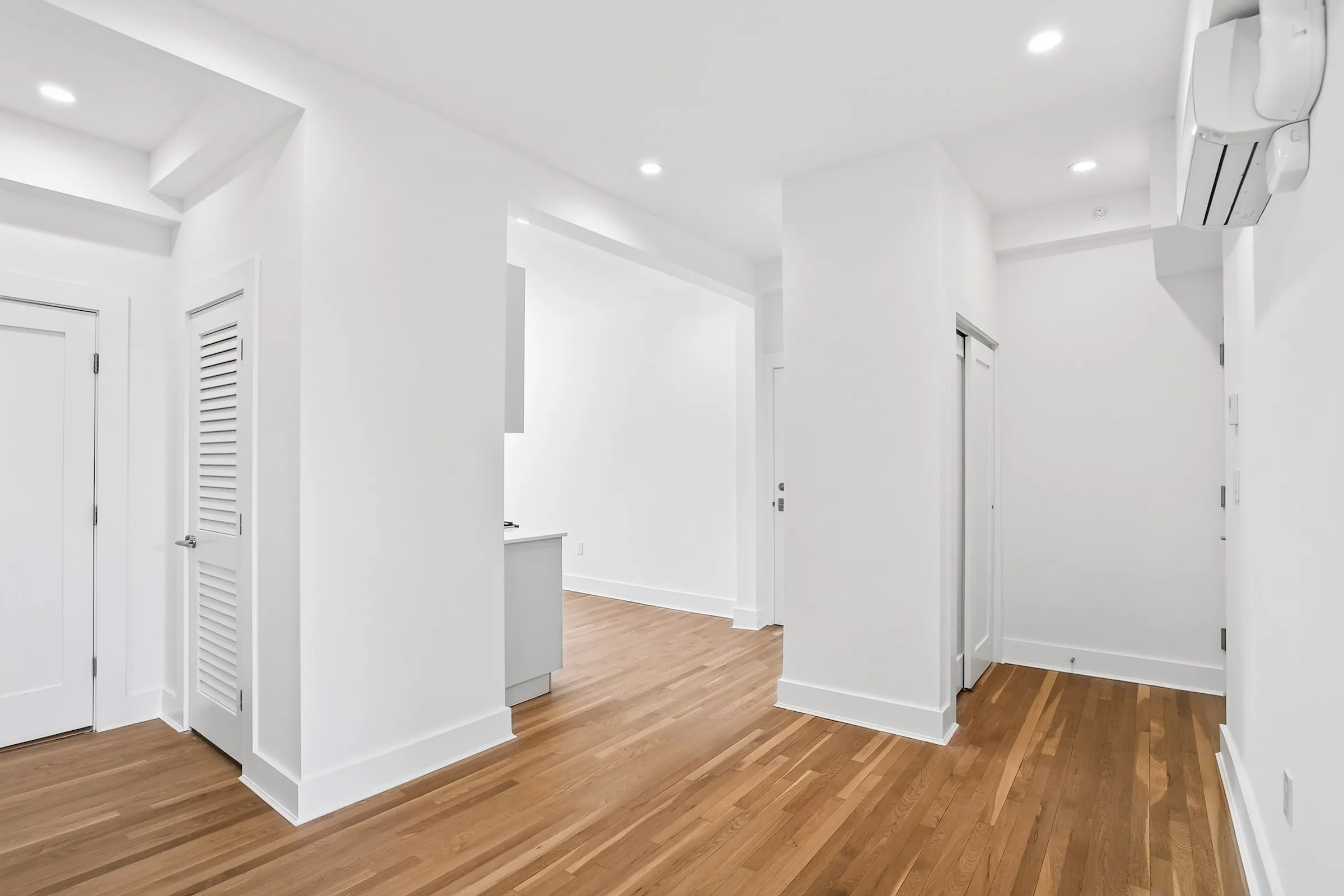 2 bed, 1 bath apartment for rent at 16 Forest St Unit 43, Baldwin — photo 5 of 12