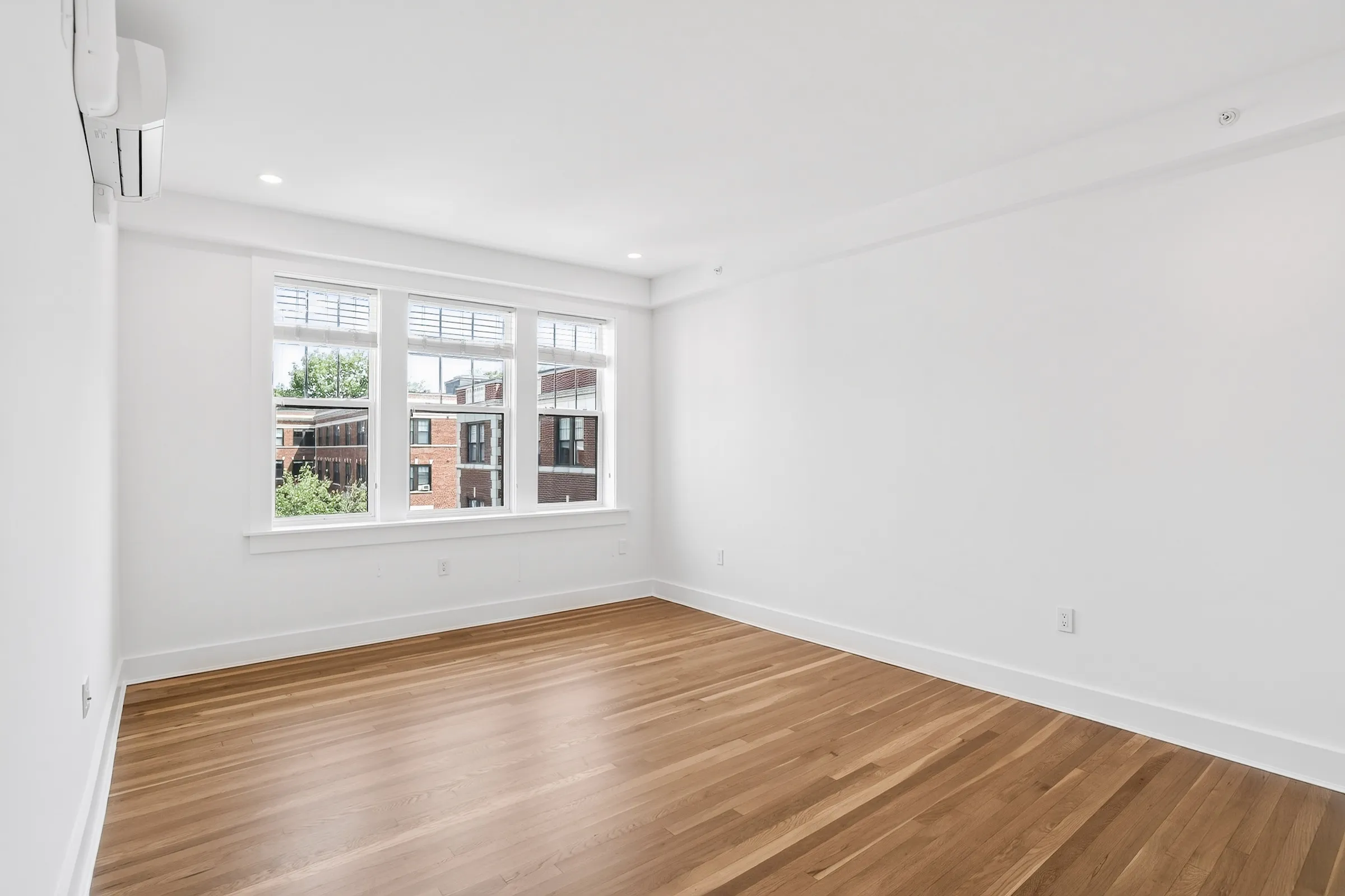 2 bed, 1 bath apartment for rent at 16 Forest St Unit 43, Baldwin — photo 4 of 12