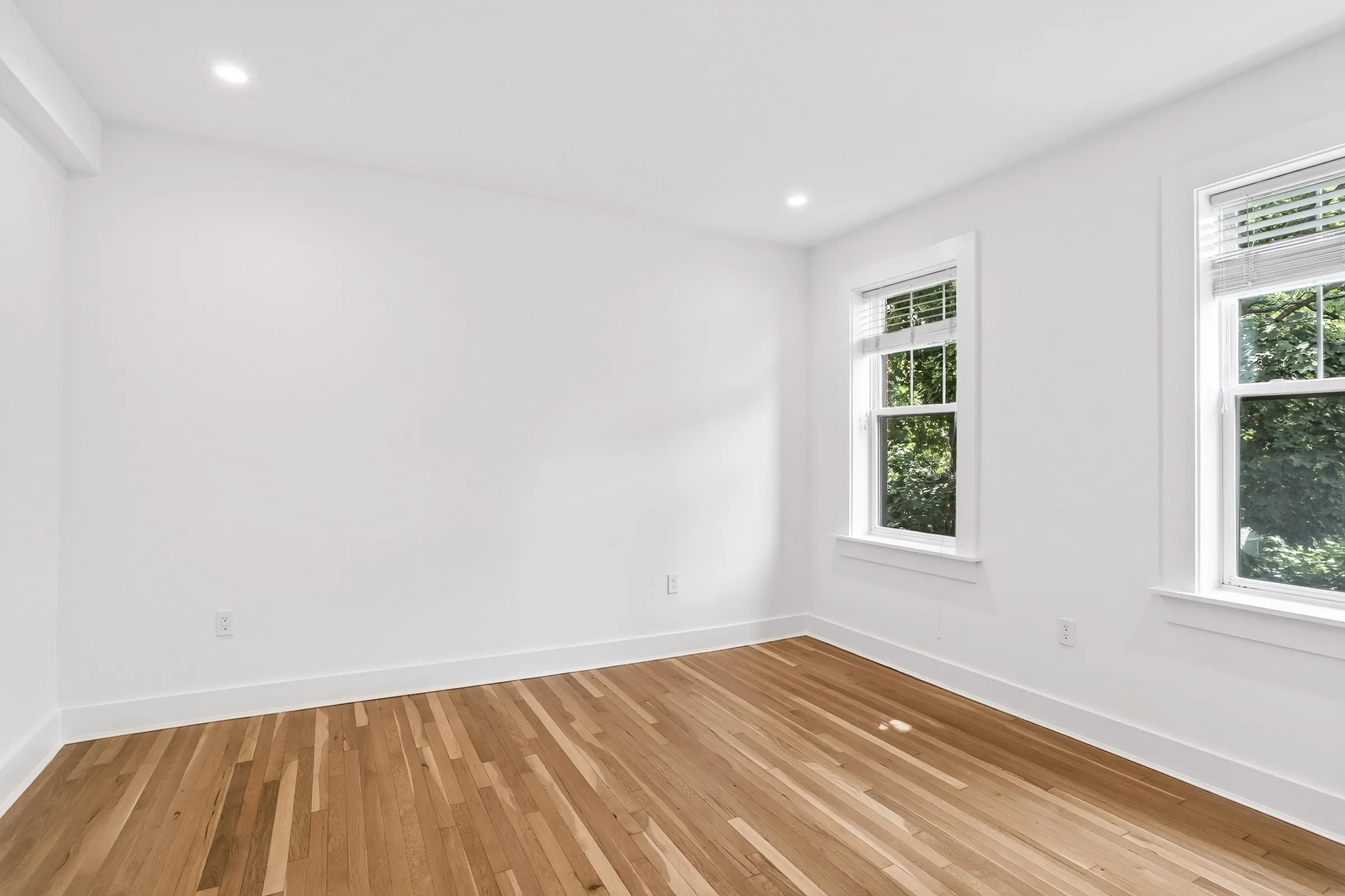 2 bed, 1 bath apartment for rent at 16 Forest St Unit 43, Baldwin — photo 8 of 12