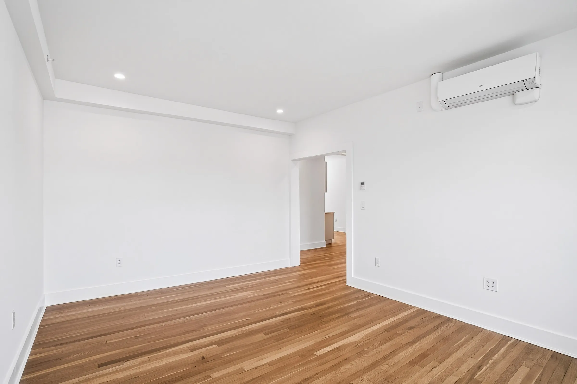 2 bed, 1 bath apartment for rent at 16 Forest St Unit 43, Baldwin — photo 9 of 12