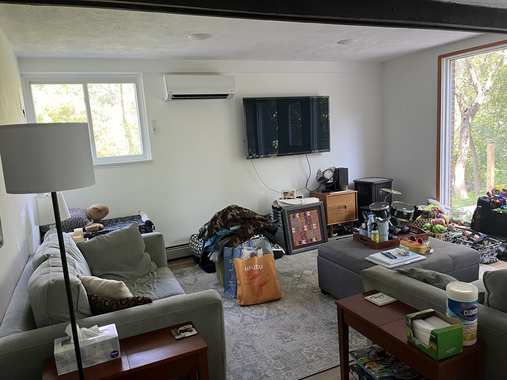 4 bed, 2 bath apartment for rent at 16 Foster Rd, Lexington — photo 9 of 36