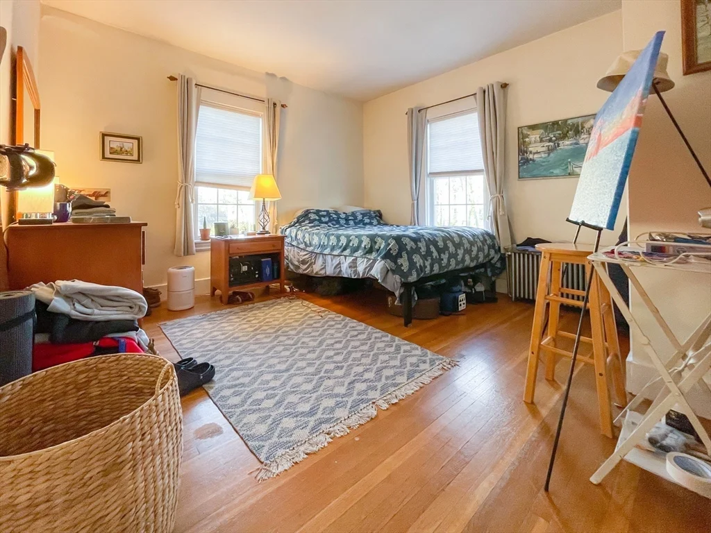 5 bed, 3 bath apartment for rent at 16 Foster St Unit 1, Brighton — photo 9 of 20