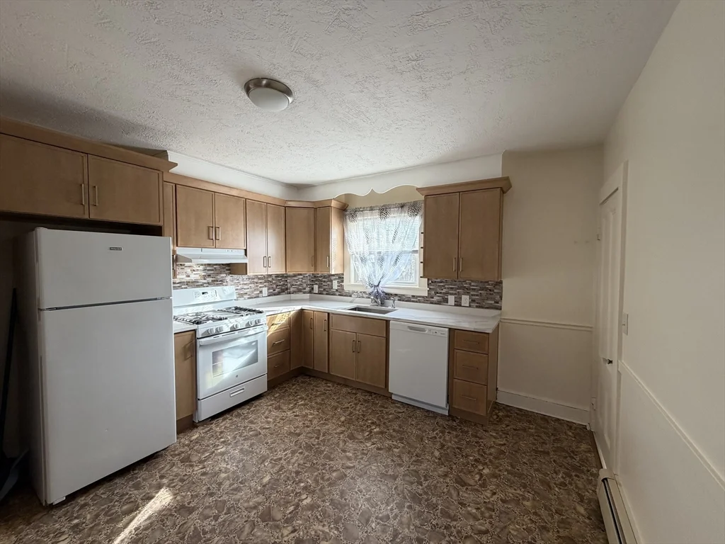 1 bed, 1 bath apartment for rent at 16 Franklin Pl Unit 1R, Quincy — photo 1 of 9