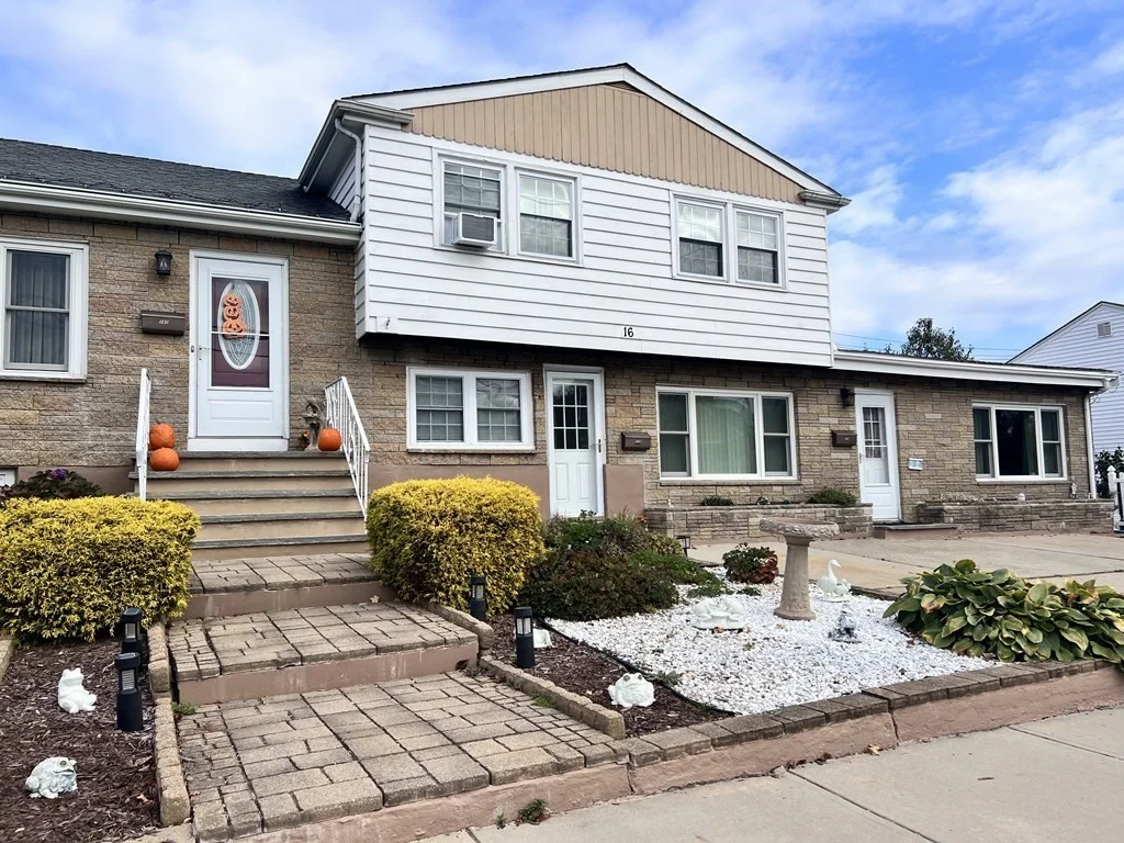 1 bed, 1 bath apartment for rent at 16 Franklin St Unit B, Winthrop