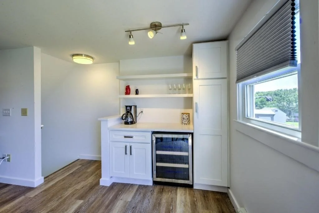 3 bed, 2 bath apartment for rent at 16 Freeman Ave, Sandwich — photo 5 of 17
