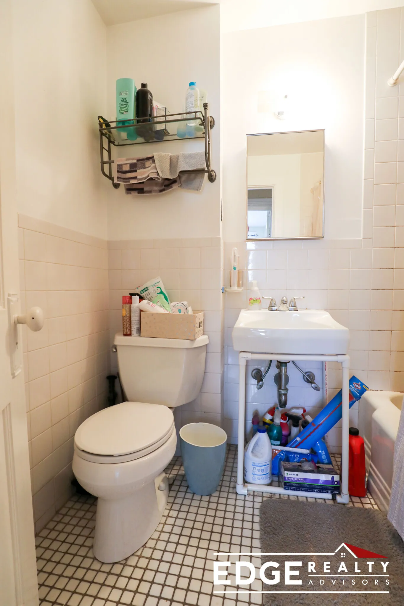 3 bed, 1 bath apartment for rent at 16 Fuller St Unit 1, North Brookline — photo 8 of 10