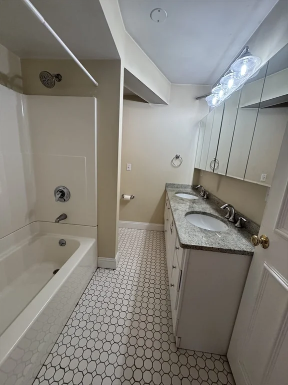 2 bed, 1 bath apartment for rent at 16 Garrison Rd Unit 8, Washington Square — photo 9 of 10