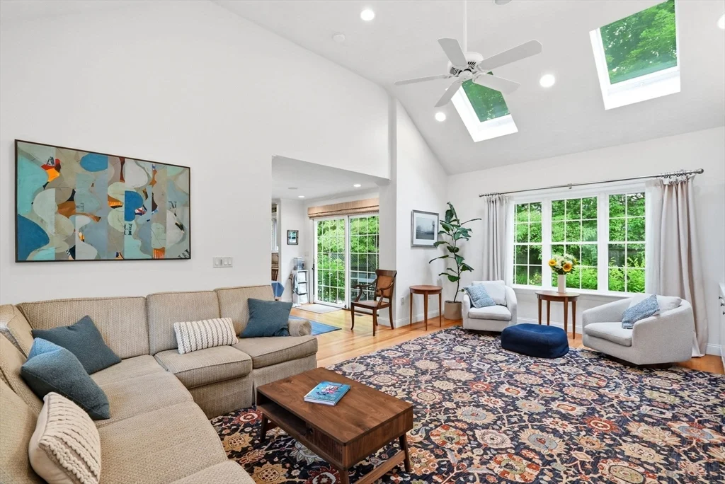 4 bed, 4+ bath apartment for rent at 16 Gerber Unit 16, Needham Heights — photo 13 of 42
