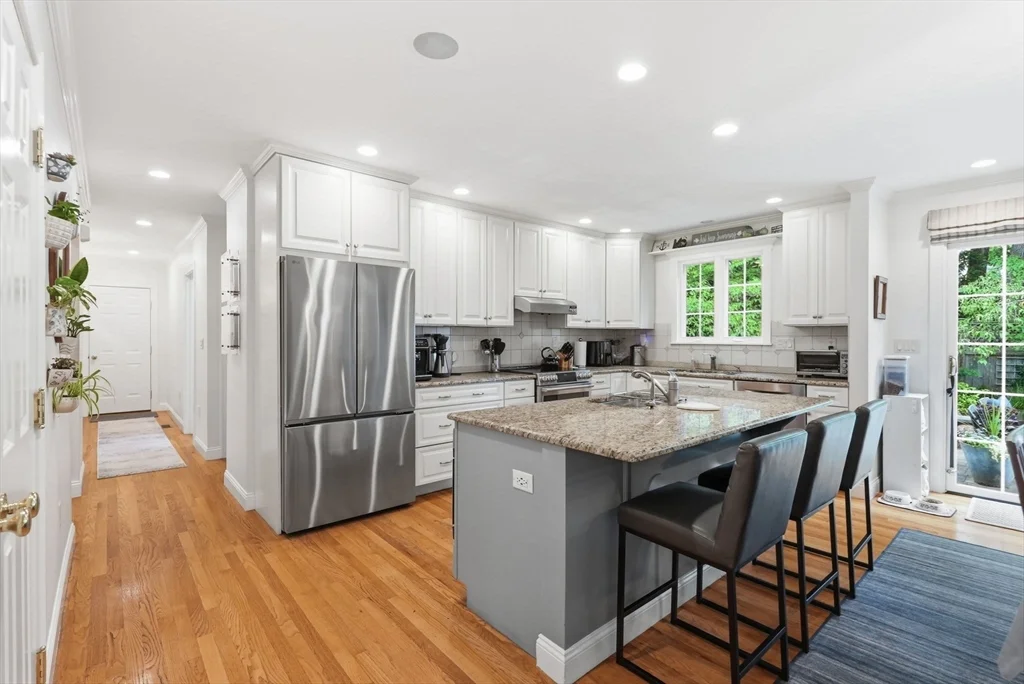 4 bed, 4+ bath apartment for rent at 16 Gerber Unit 16, Needham Heights — photo 14 of 42