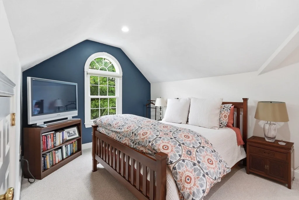4 bed, 4+ bath apartment for rent at 16 Gerber Unit 16, Needham Heights — photo 30 of 42