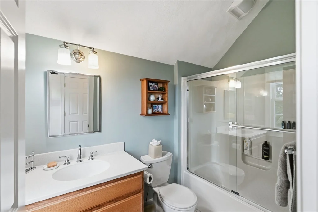 4 bed, 4+ bath apartment for rent at 16 Gerber Unit 16, Needham Heights — photo 31 of 42