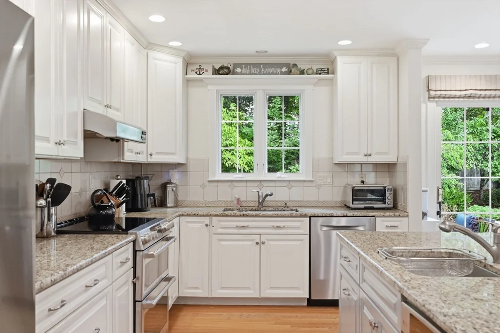 4 bed, 4+ bath apartment for rent at 16 Gerber Unit 16, Needham Heights — photo 15 of 42