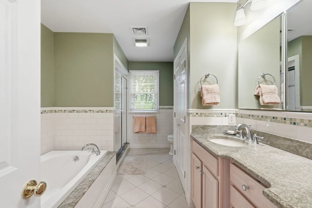 4 bed, 4+ bath apartment for rent at 16 Gerber Unit 16, Needham Heights — photo 25 of 42