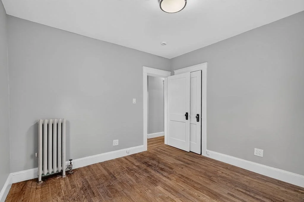 3 bed, 1 bath apartment for rent at 16 Glenrose Rd Unit 1, Dorchester — photo 12 of 21