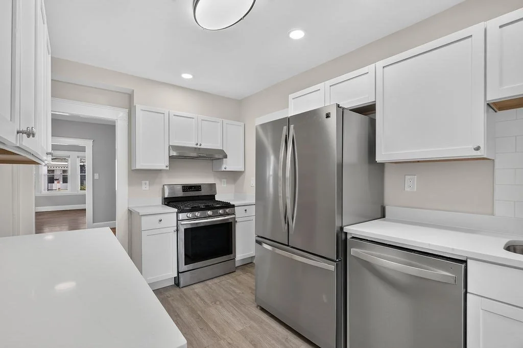3 bed, 1 bath apartment for rent at 16 Glenrose Rd Unit 1, Dorchester — photo 3 of 21