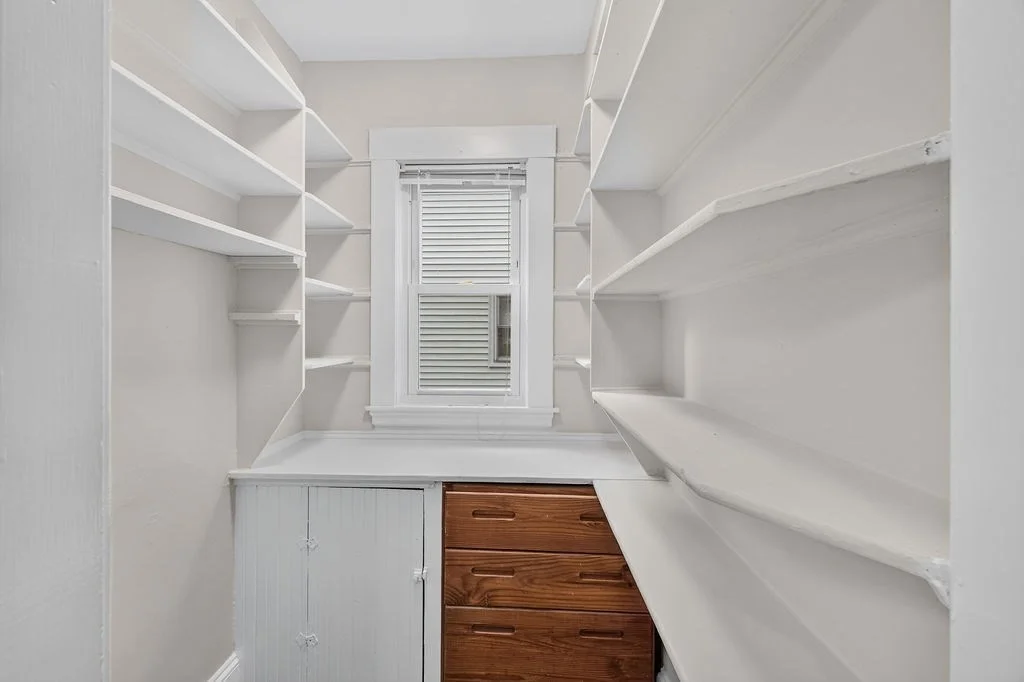3 bed, 1 bath apartment for rent at 16 Glenrose Rd Unit 1, Dorchester — photo 5 of 21