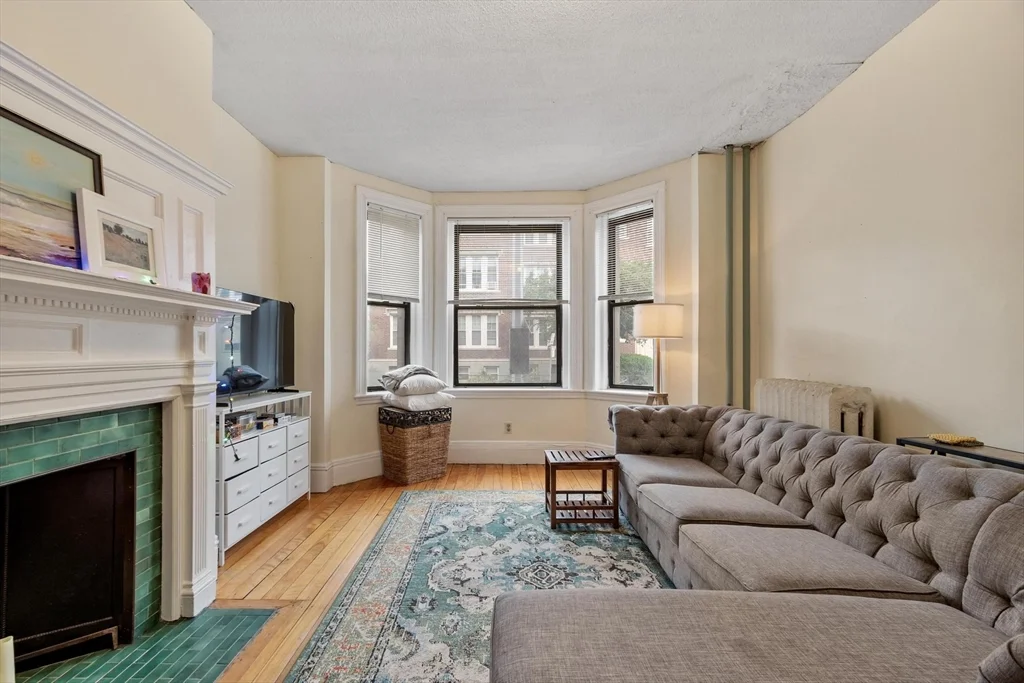 3 bed, 1 bath apartment for rent at 16 Glenville Ave Unit 1, Allston — photo 1 of 18