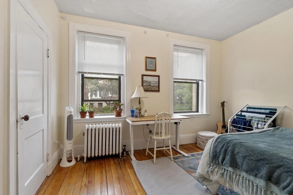 3 bed, 1 bath apartment for rent at 16 Glenville Ave Unit 1, Allston — photo 12 of 18