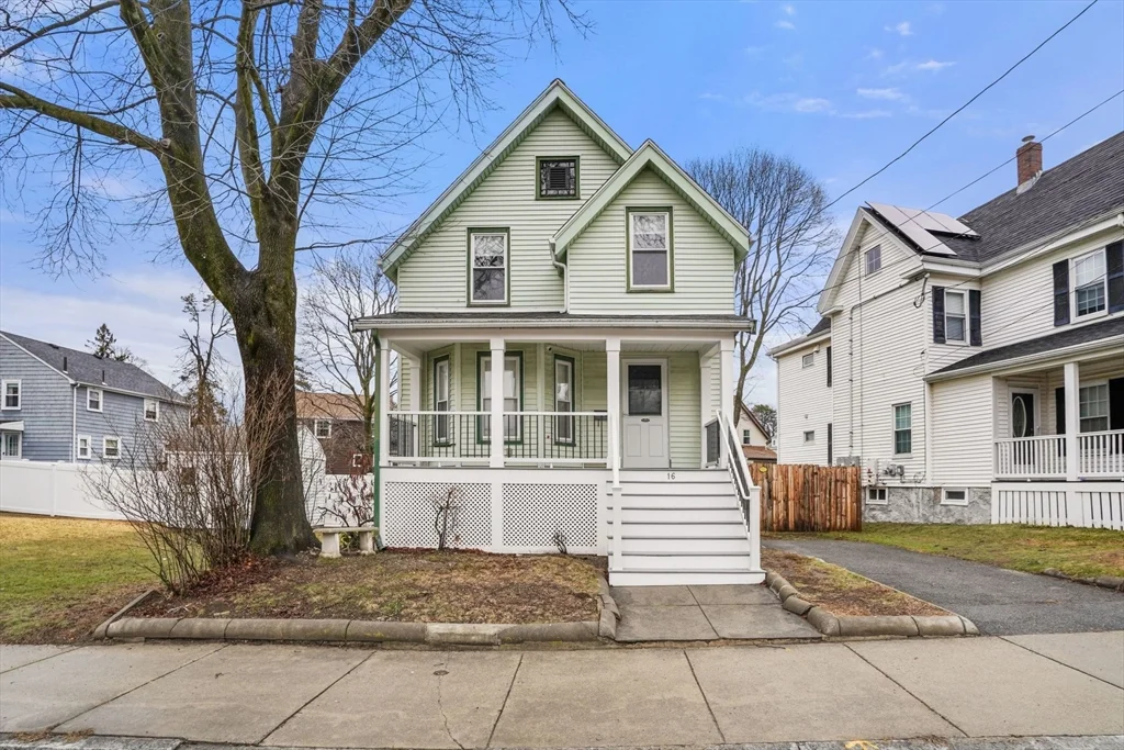 3 bed, 2 bath apartment for rent at 16 Gordon St Unit 16, Malden — photo 1 of 18