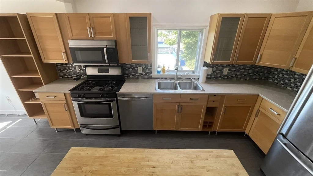 5 bed, 2 bath apartment for rent at 16 Gould Ave Unit 2, Malden — photo 2 of 22