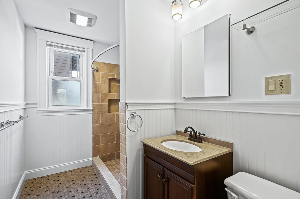 4 bed, 1.5 bath apartment for rent at 16 Grampian Way Unit 1A, Dorchester — photo 7 of 23