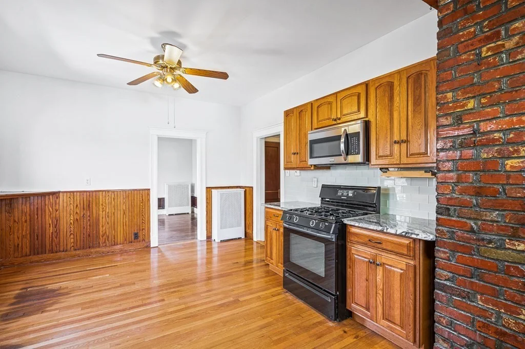 4 bed, 1.5 bath apartment for rent at 16 Grampian Way Unit 1A, Dorchester — photo 5 of 23