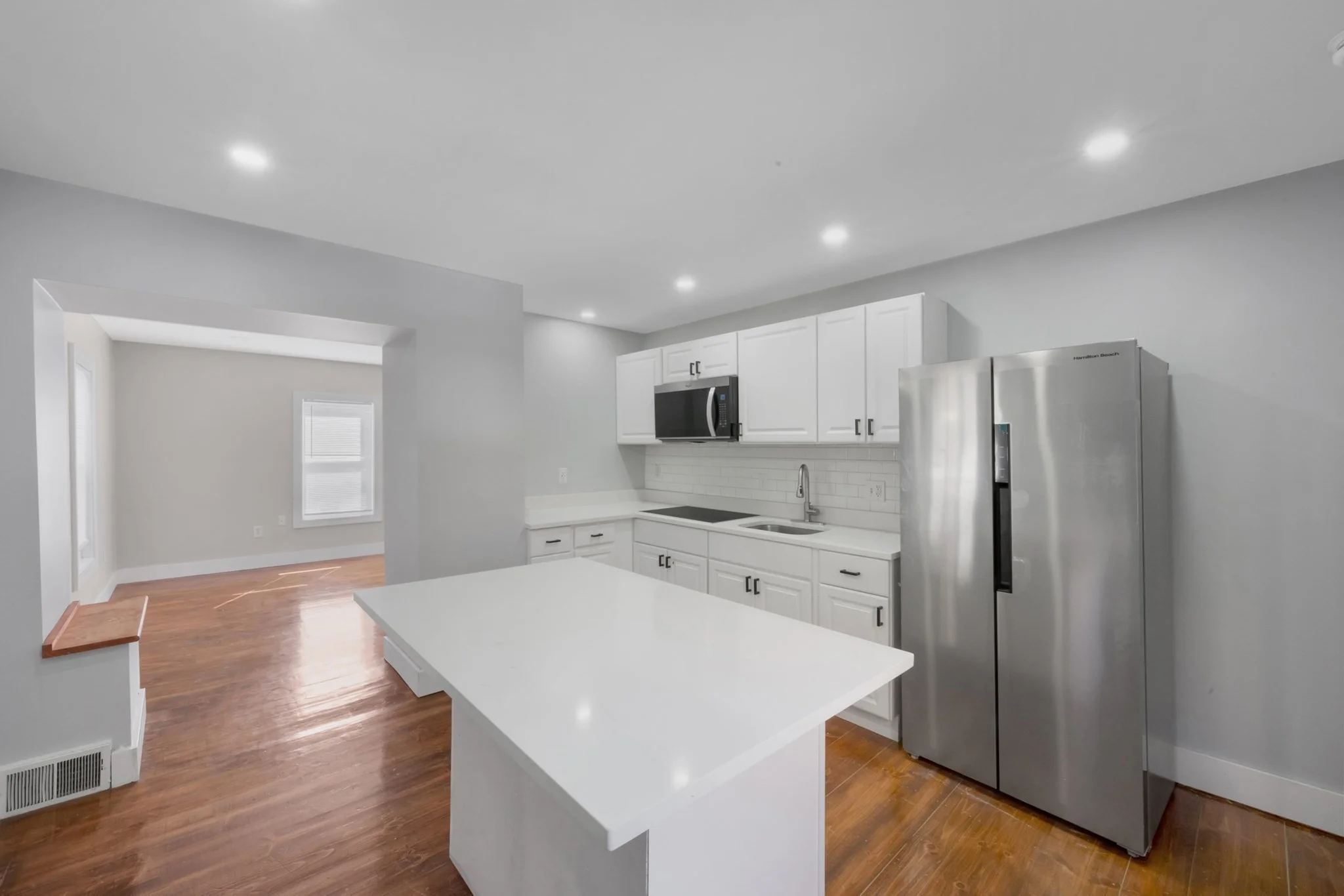 2 bed, 1 bath apartment for rent at 16 Grand St Unit B, Leominster