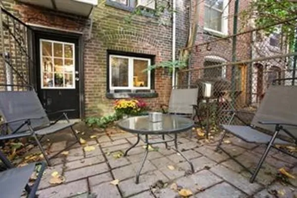 4 bed, 2 bath apartment for rent at 16 Greenwich St Unit 1, South End — photo 1 of 4