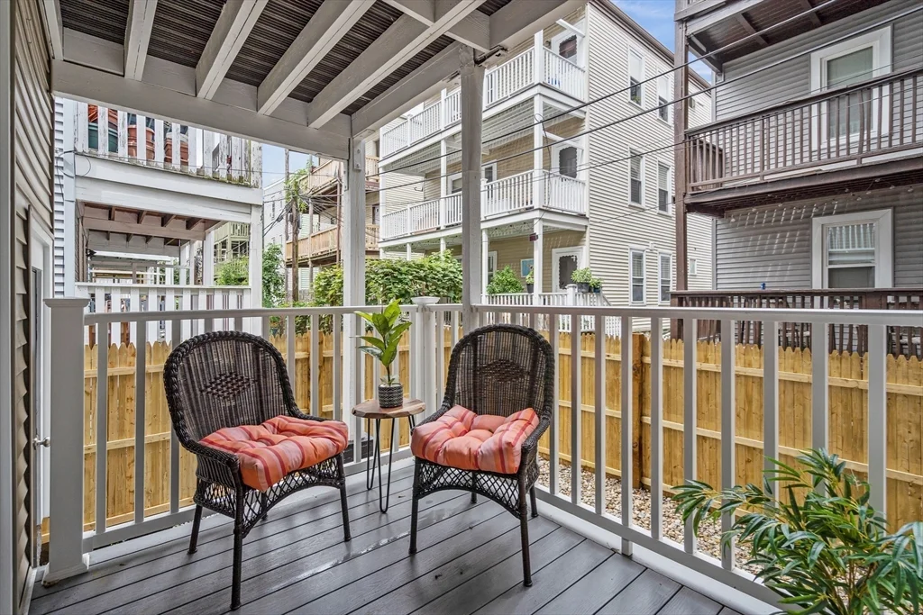 3 bed, 1 bath apartment for rent at 16 Hallam St Unit 1, Dorchester — photo 15 of 20