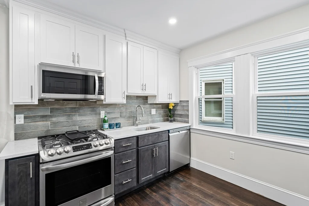 3 bed, 1 bath apartment for rent at 16 Hallam St Unit 1, Dorchester — photo 6 of 20