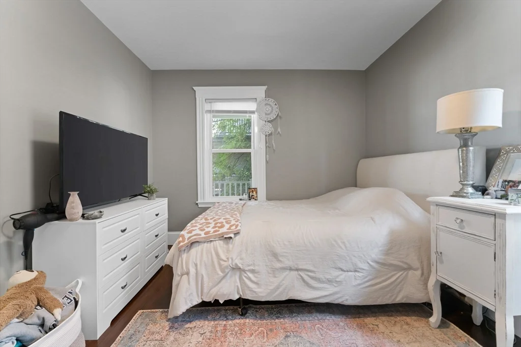 3 bed, 1 bath apartment for rent at 16 Hallam St Unit 1, Dorchester — photo 11 of 20