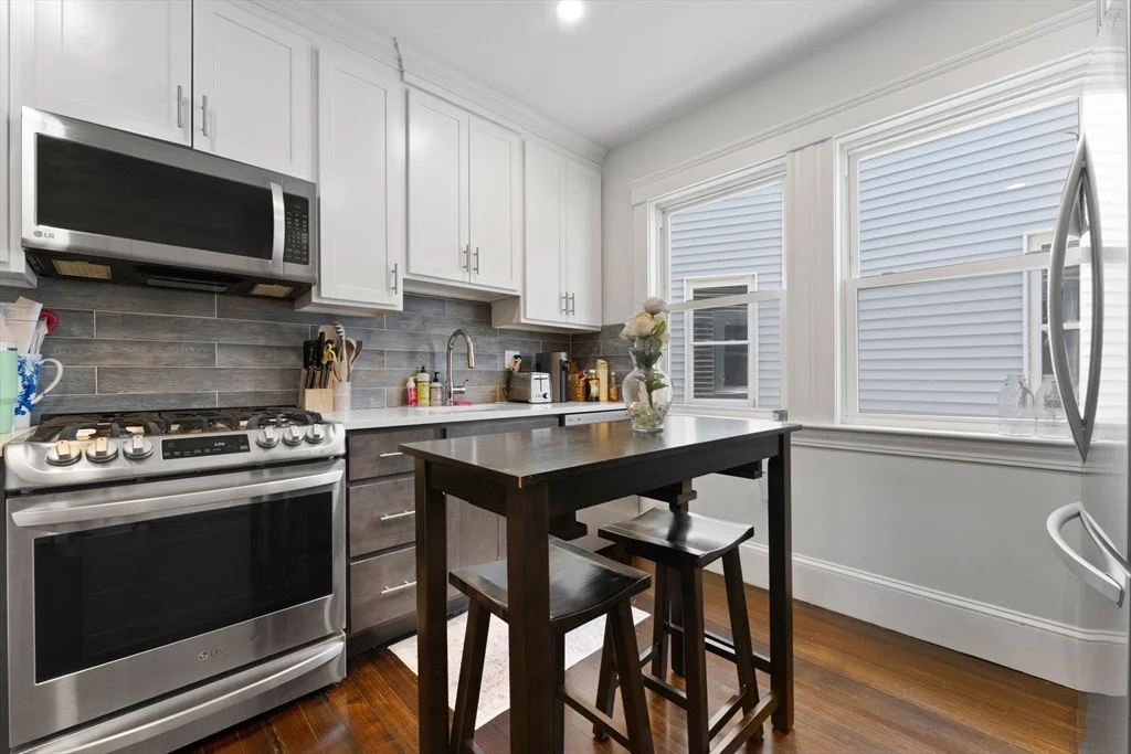 3 bed, 1 bath apartment for rent at 16 Hallam St Unit 1, Dorchester — photo 4 of 20