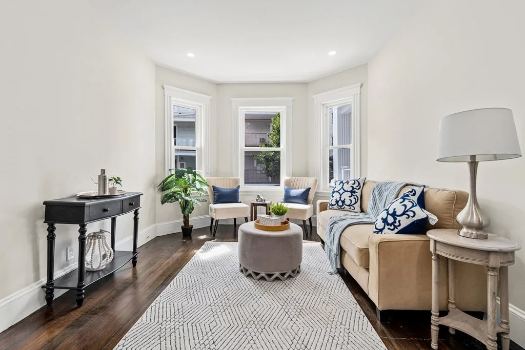 3 bed, 1 bath apartment for rent at 16 Hallam St Unit 2, Dorchester