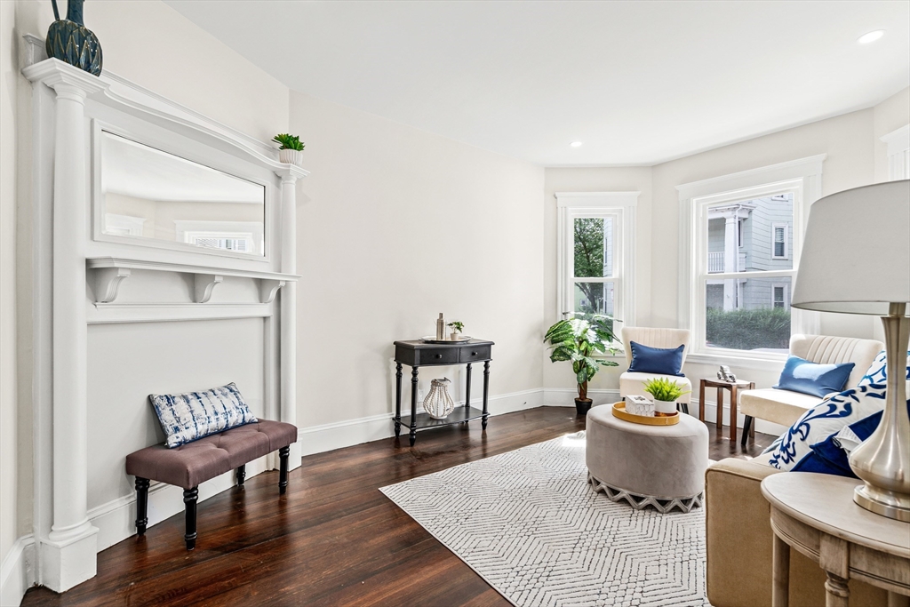 3 bed, 1 bath apartment for rent at 16 Hallam St Unit 3, Dorchester — photo 3 of 18