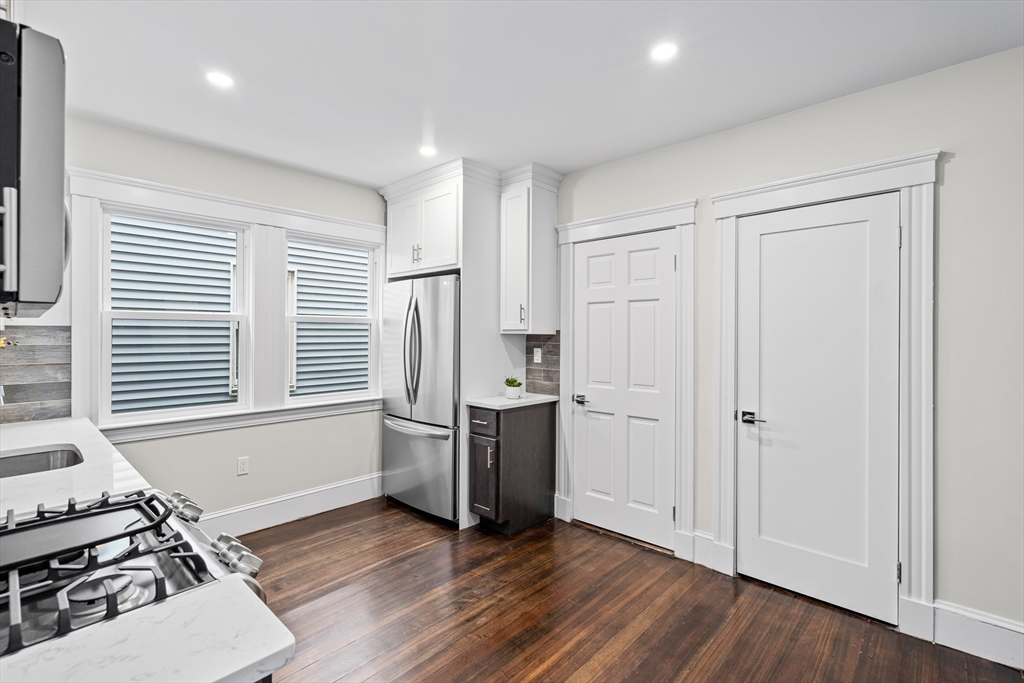 3 bed, 1 bath apartment for rent at 16 Hallam St Unit 3, Dorchester — photo 6 of 18