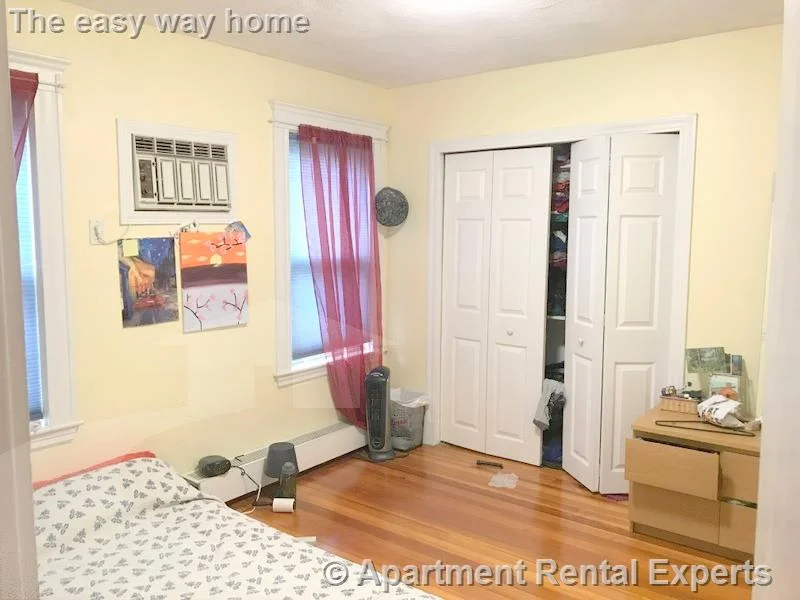 2 bed, 1 bath apartment for rent at 16 Hamilton St Unit 1, Tufts — photo 4 of 8