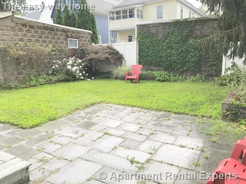 2 bed, 1 bath apartment for rent at 16 Hamilton St Unit 1, Tufts — photo 8 of 8