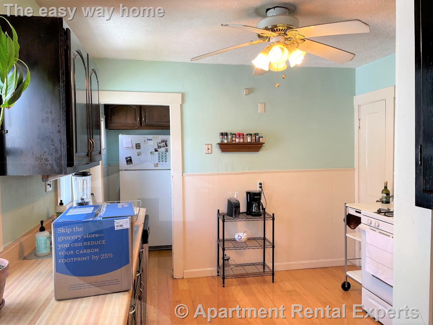 2 bed, 1 bath apartment for rent at 16 Hamilton St Unit 2, Tufts — photo 4 of 14