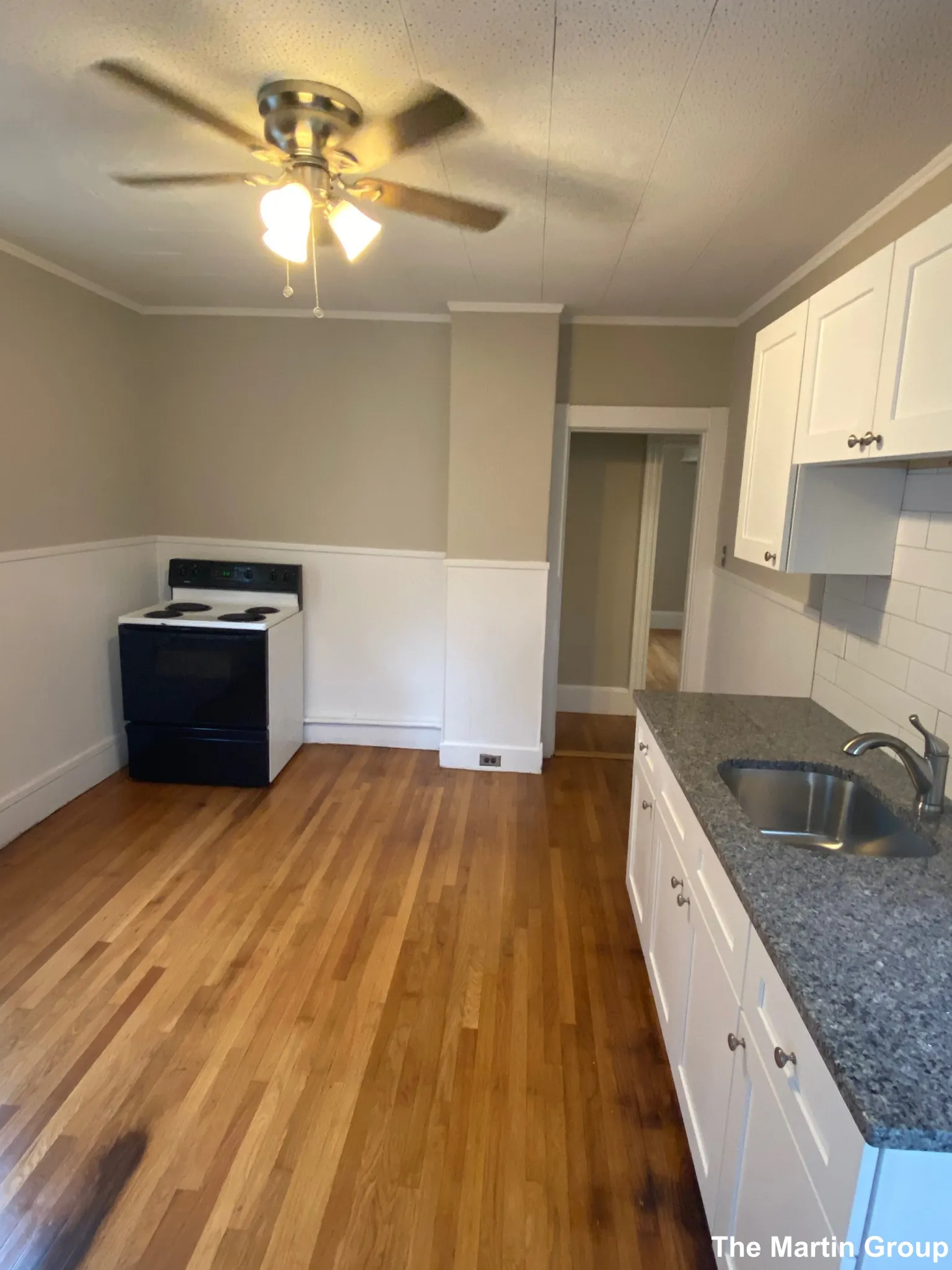 3 bed, 1 bath apartment for rent at 16 Hancock St Unit 2, Spring Hill