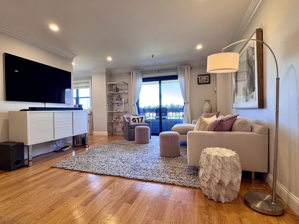 1 bed, 1 bath apartment for rent at 16 Harcourt St Unit 9K, Back Bay