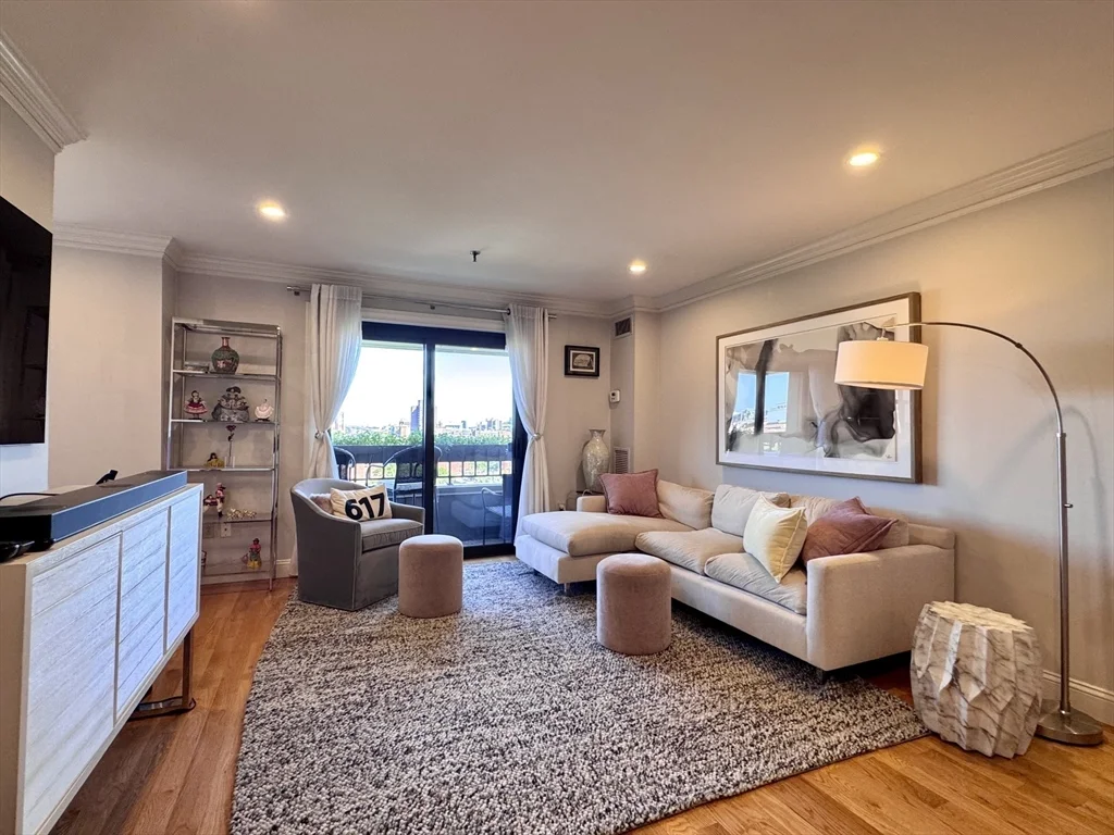 1 bed, 1 bath apartment for rent at 16 Harcourt St Unit 9K, Back Bay — photo 2 of 14