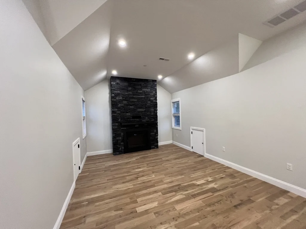 2 bed, 1 bath apartment for rent at 14-16 Harriet St Unit 2, Brighton — photo 9 of 20